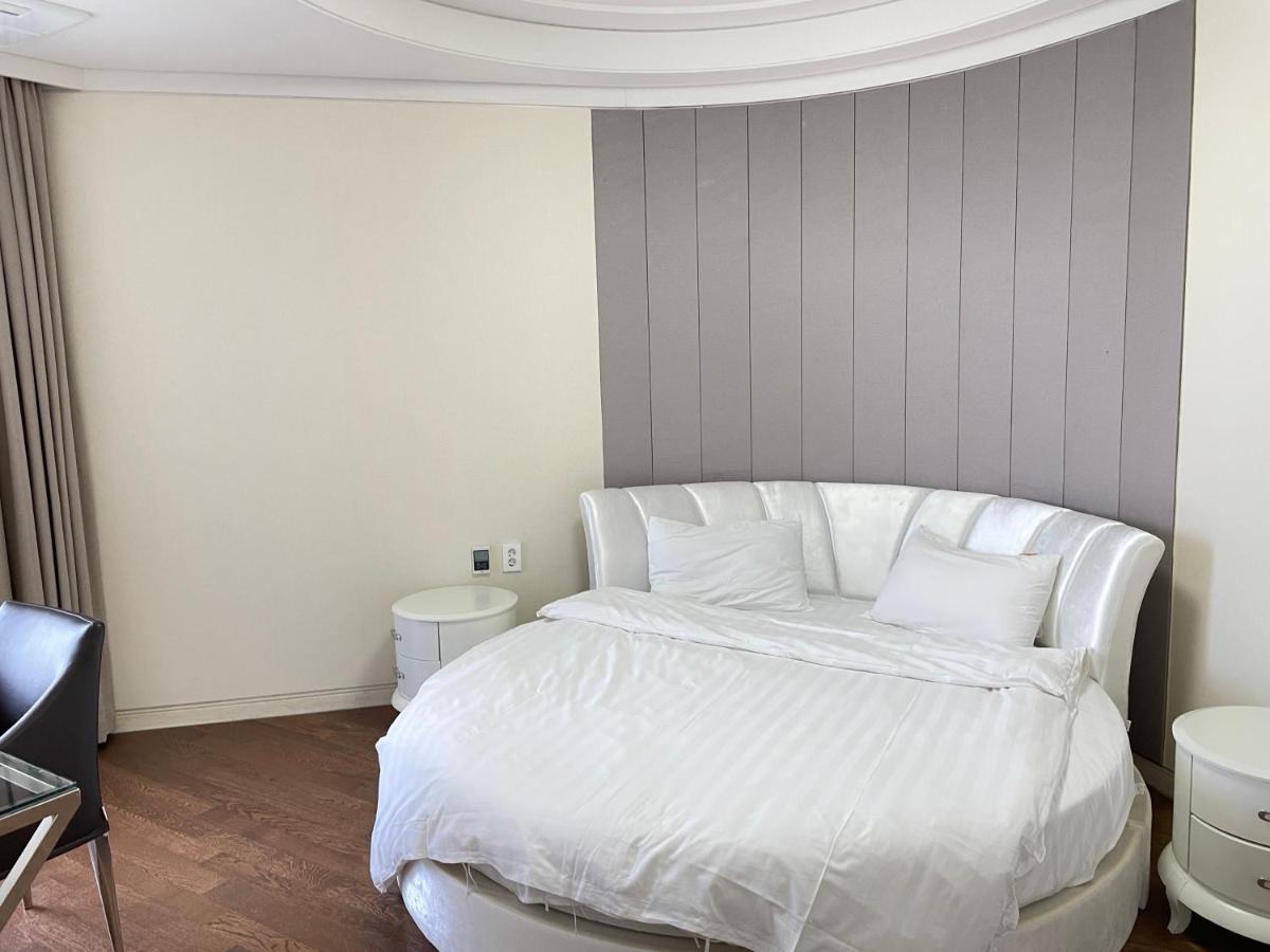 Ocean Star Resorts - Seopjikoji Seogwipo Ngoại thất bức ảnh
